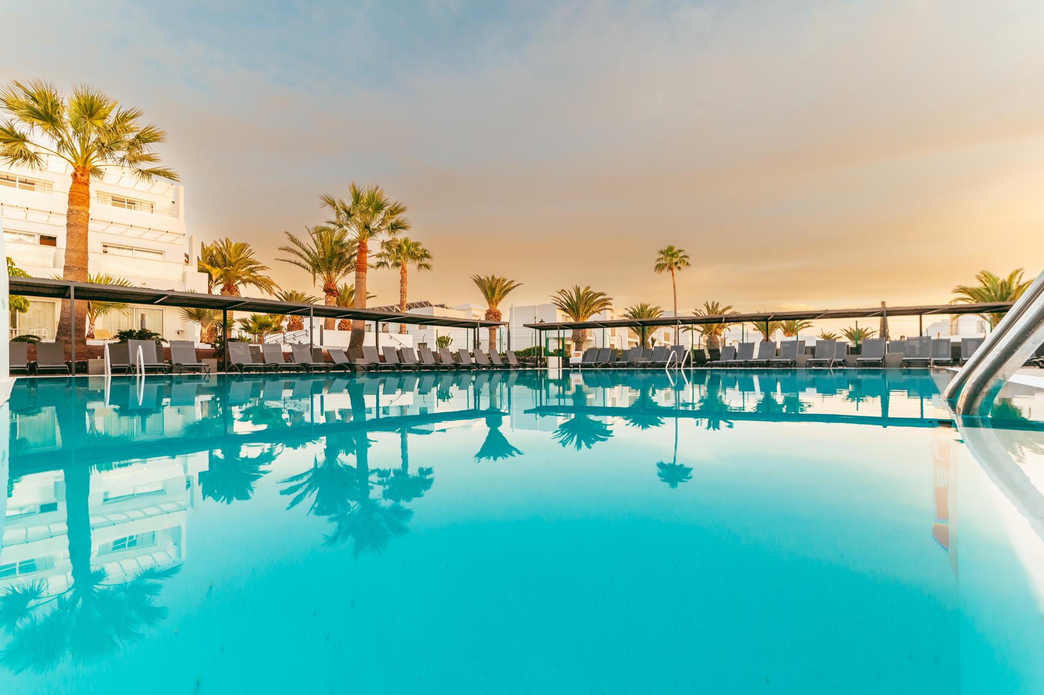 Aequora Lanzarote Suites Puerto del Carmen  Exteriör bild